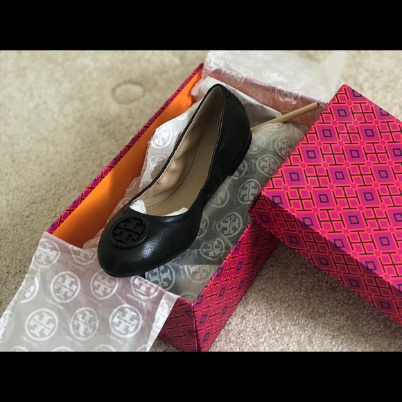 💕💕Tory Burch Allie Ballet- Capri Leather - Picture 2 of 8